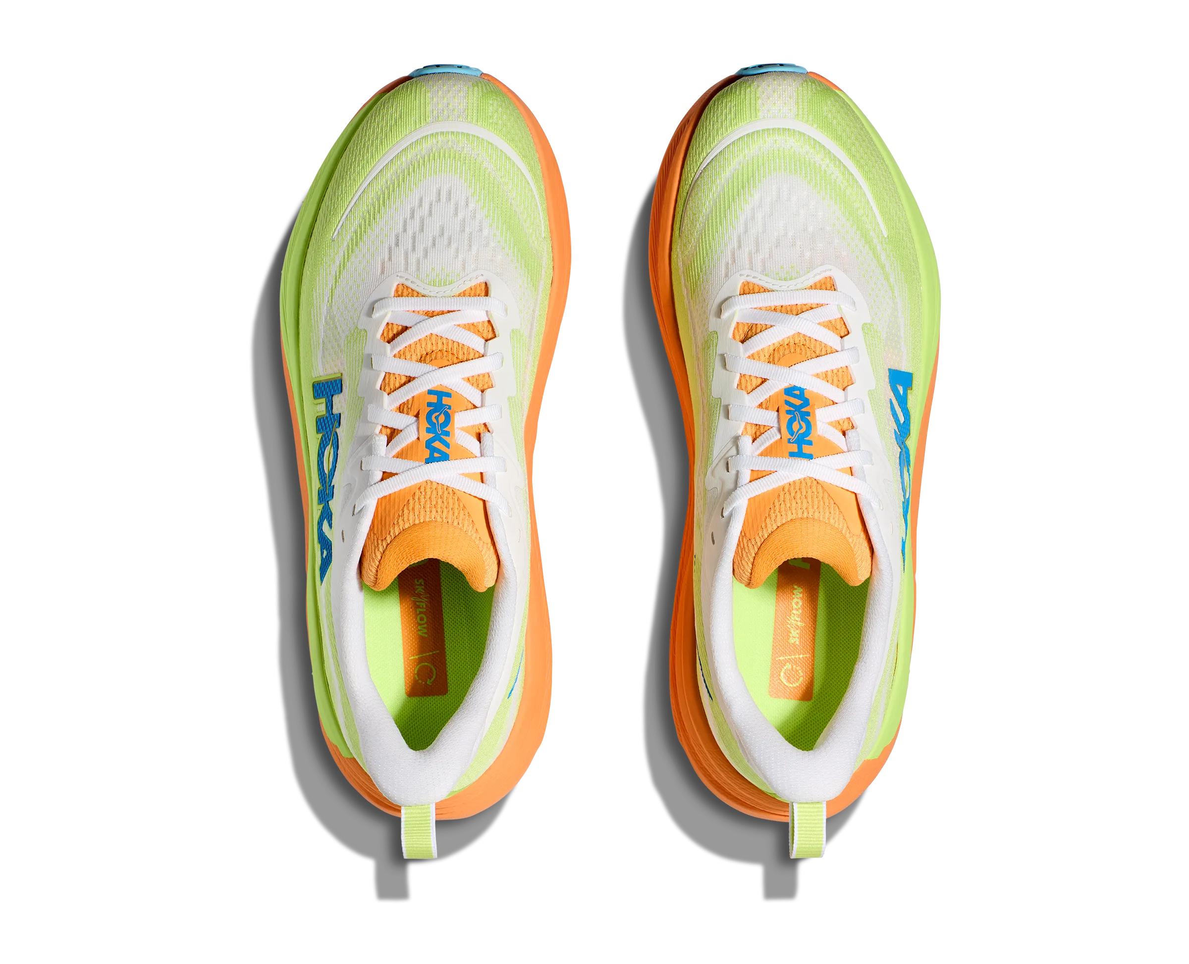 M Hoka Skyflow