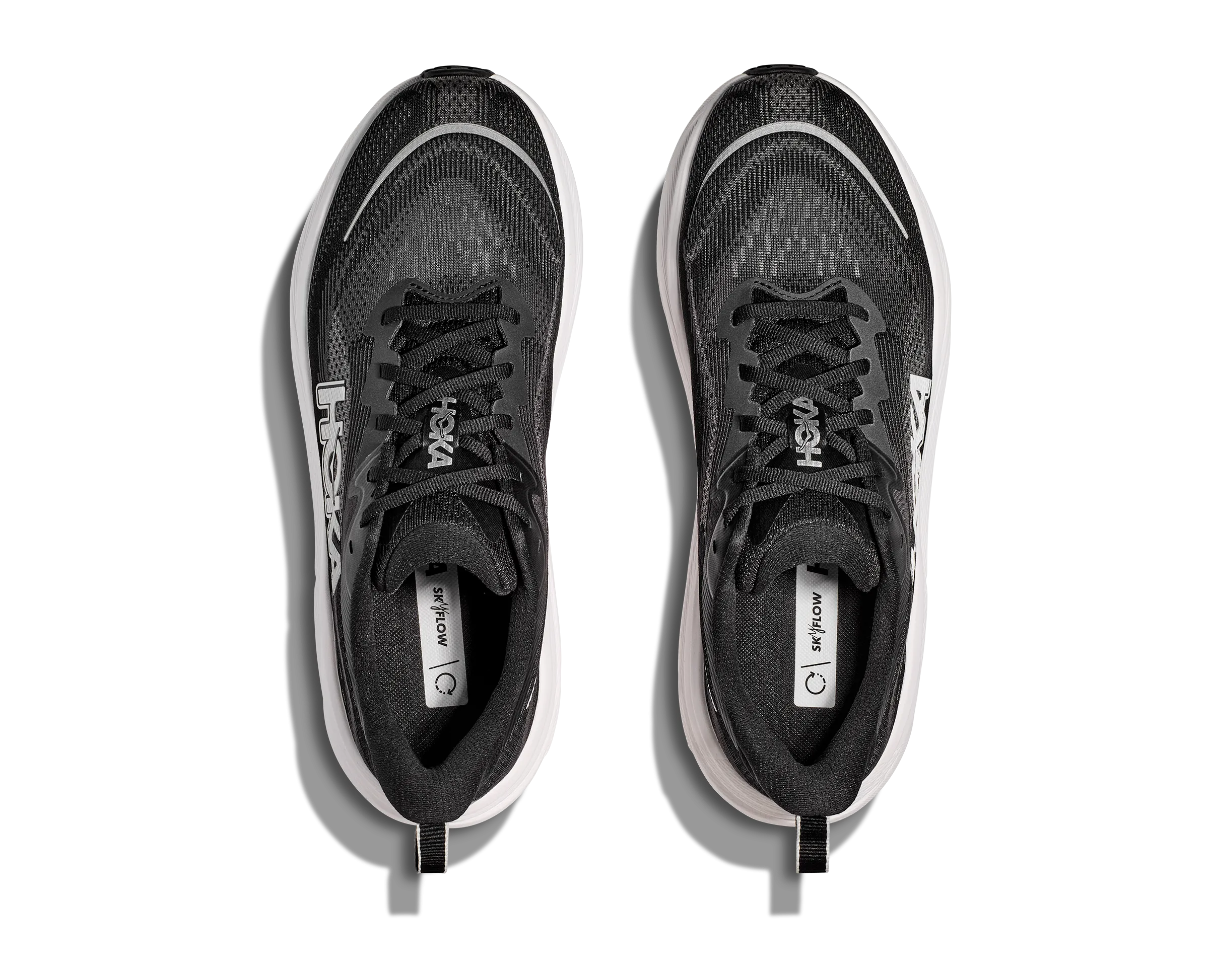 M Hoka Skyflow