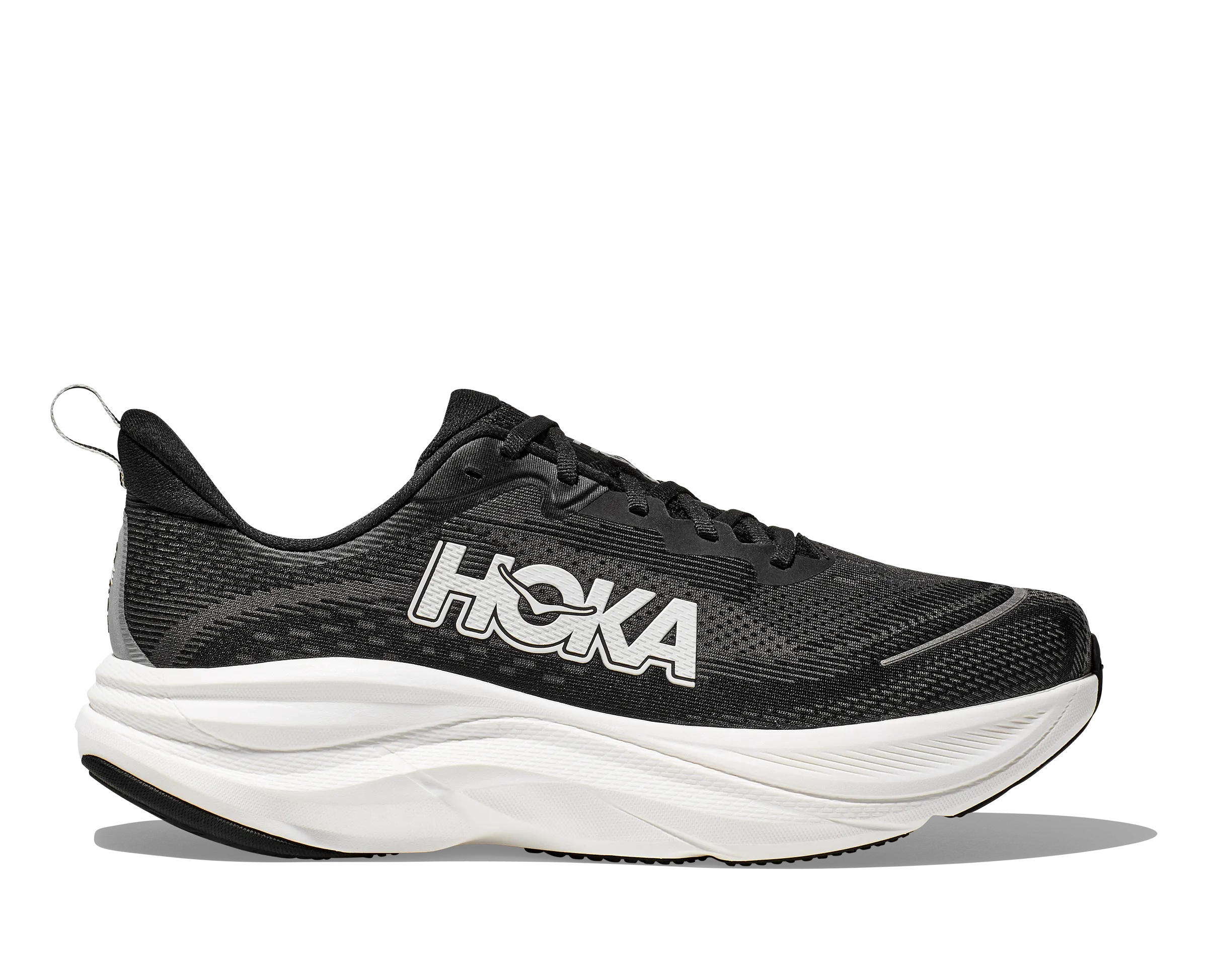 M Hoka Skyflow