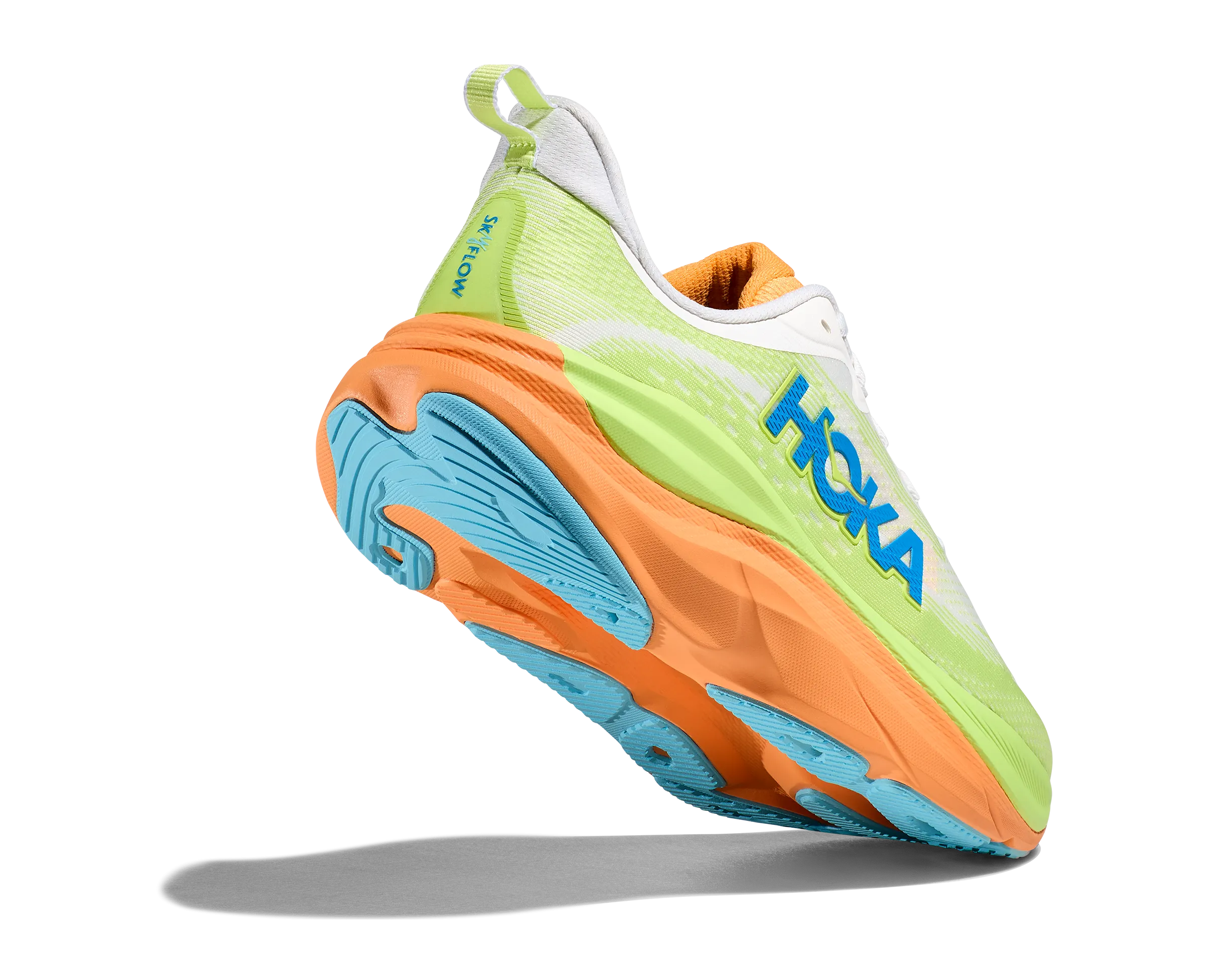 M Hoka Skyflow
